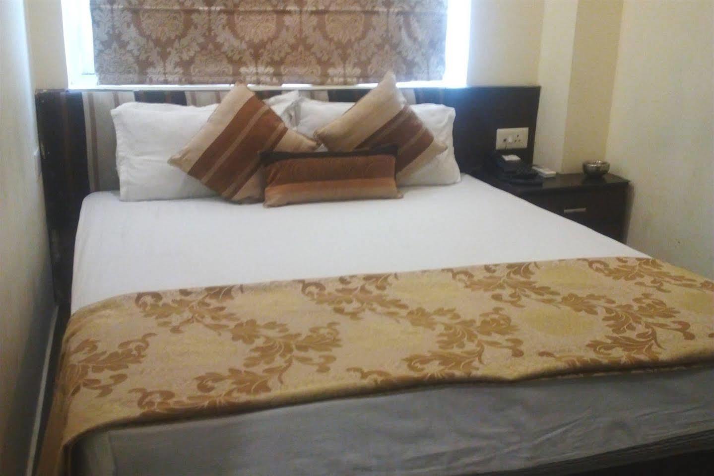 Hotel The Rio Haridwār Esterno foto